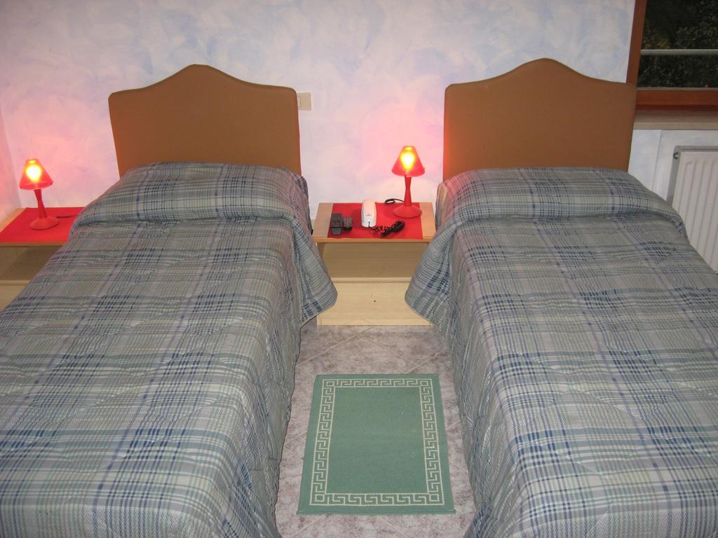 Albergo Ristorante Rosade Tavagnacco Room photo